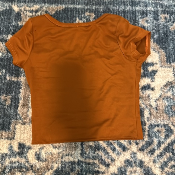 Tight fitted low cute brown top - Picture 3 of 4